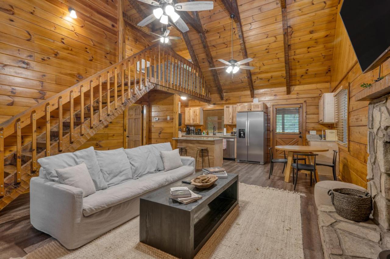 The Dudley Cabins By Avantstay Sevierville Exterior foto